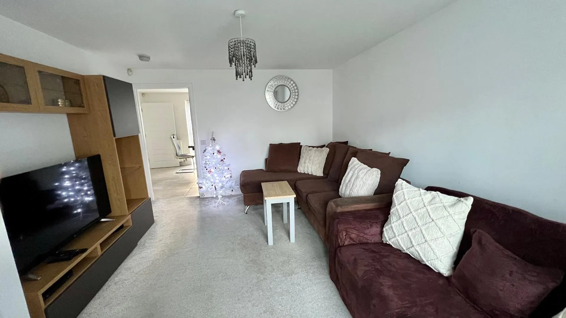 Beautiful 4-Bedroom House With Private Garden & Parking Edinburgh 0*,  United Kingdom